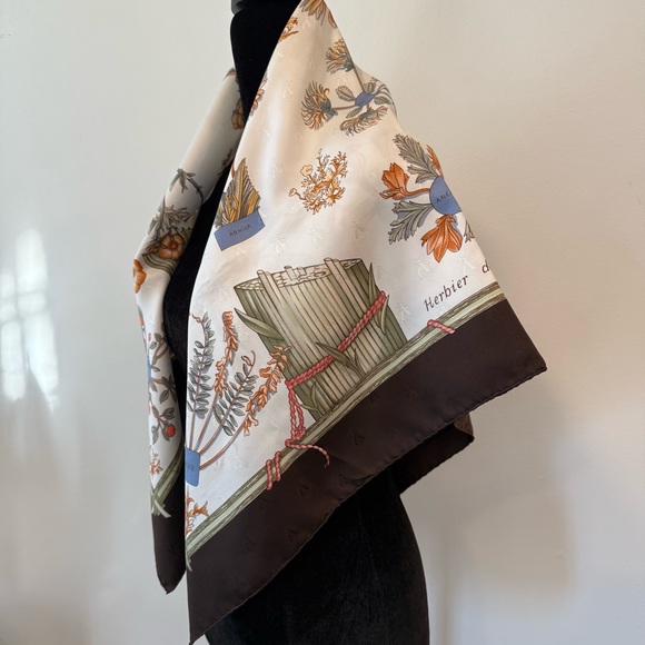 Authentic Hermes Floral Silk Scarf with Botanical Print - Picture 8 of 12